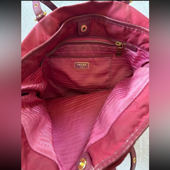 PRADA Tessuto Nylon Saffiano Tote Granato - Picture 9 of 12